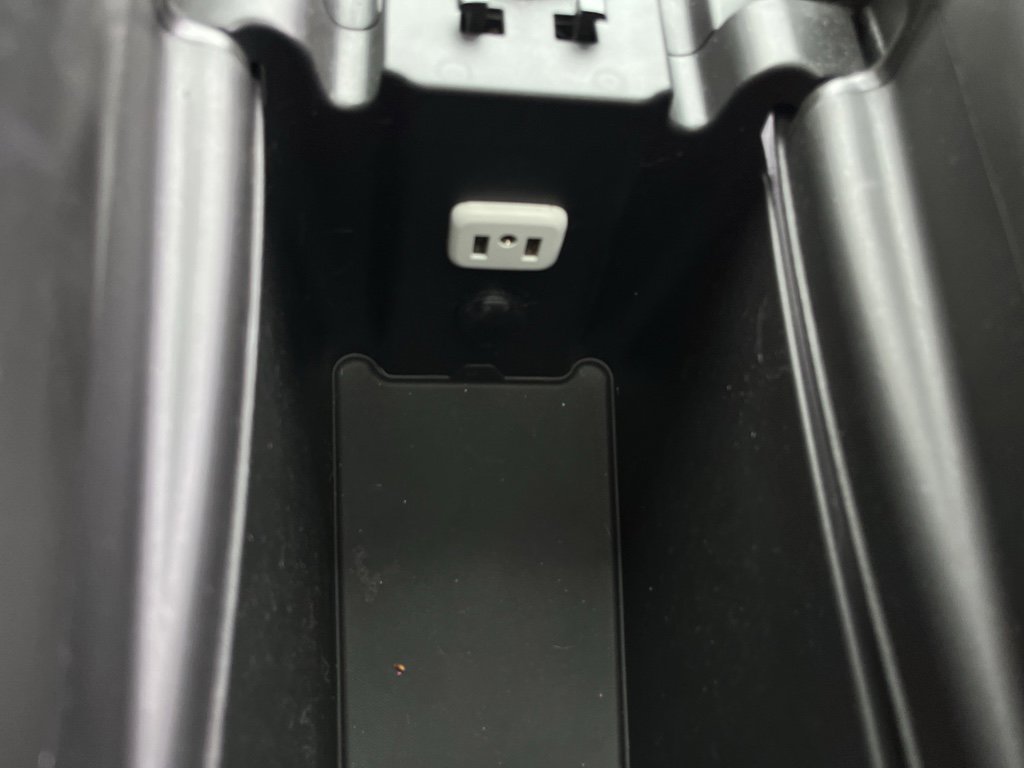 Used 2020 Buick Envision Premium w/ LPO, Interior Luxury Package image 23