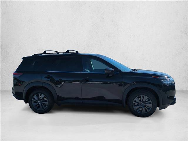 Used 2022 Nissan Pathfinder SV w/ SV Premium Package FWD image 4