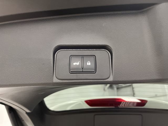 Used 2023 Nissan Rogue SL w/ SL Premium Package image 17