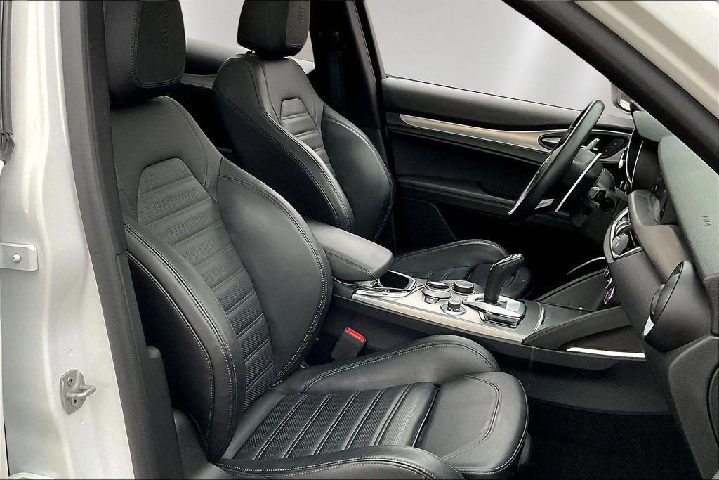 Used 2023 Alfa Romeo Stelvio Veloce image 26