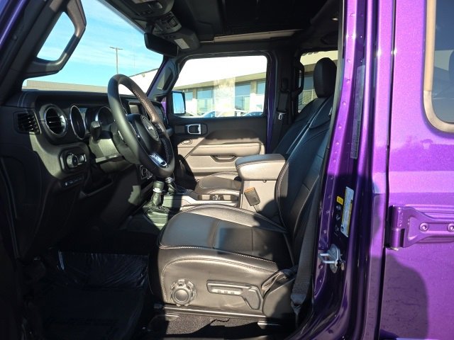 Used 2023 Jeep Wrangler Unlimited Sahara w/ Cold Weather Group image 11