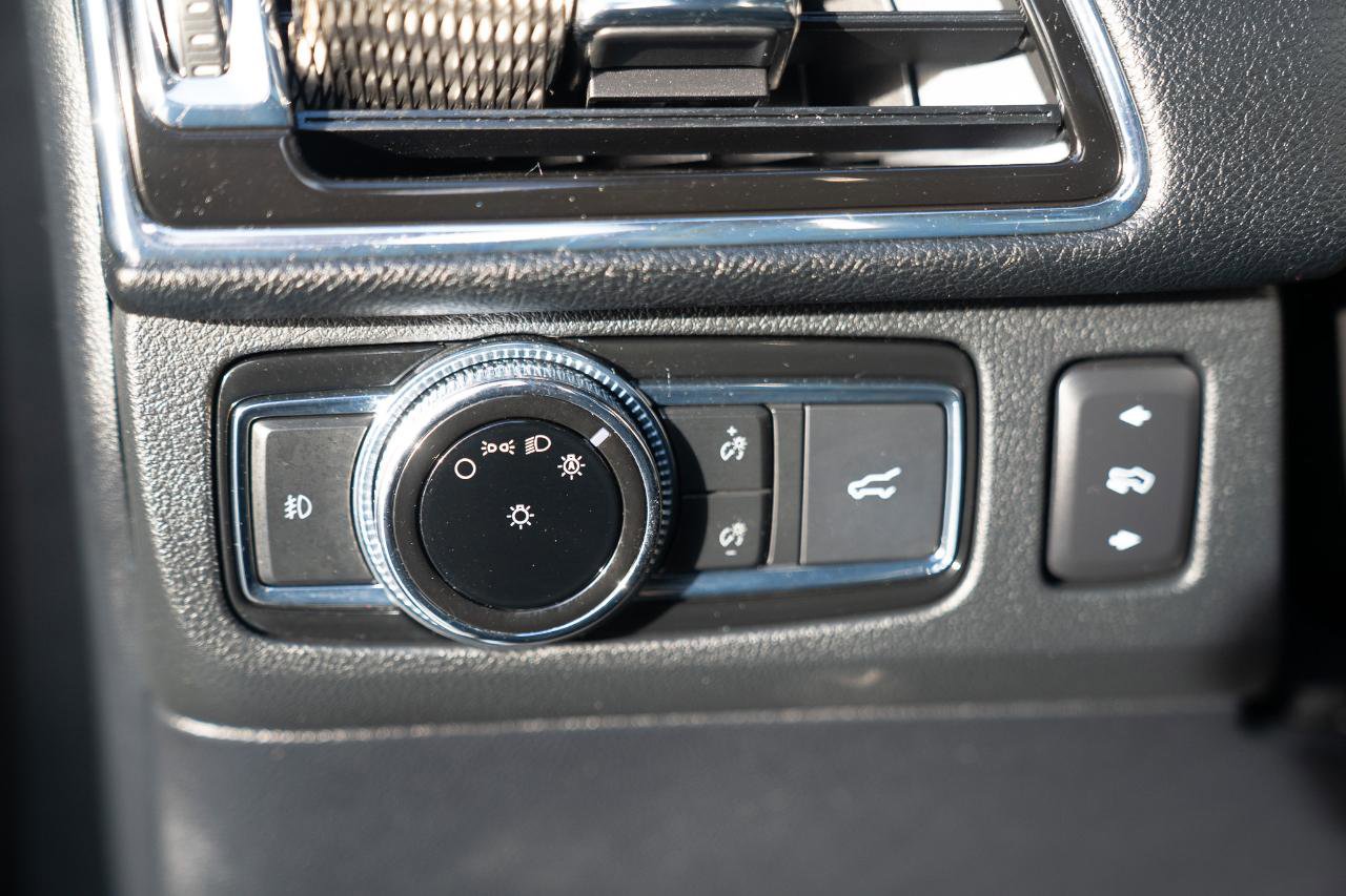 Used 2018 Lincoln Navigator Reserve w/ Technology Package image 24