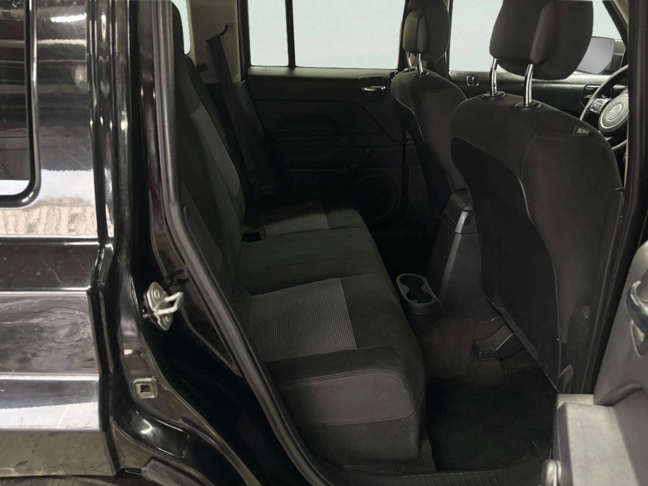 Used 2016 Jeep Patriot Sport image 18