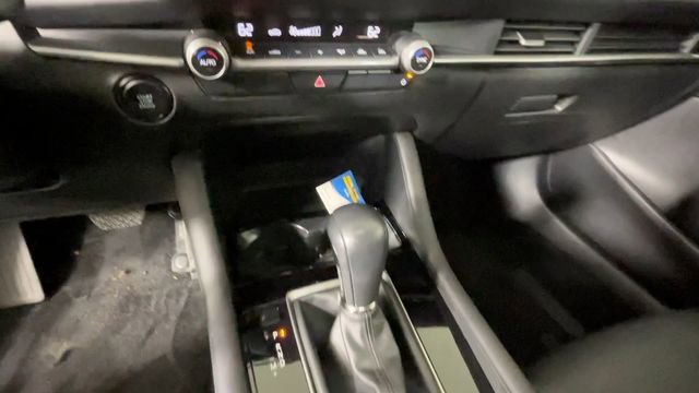 Used 2024 MAZDA MAZDA3 s FWD image 34