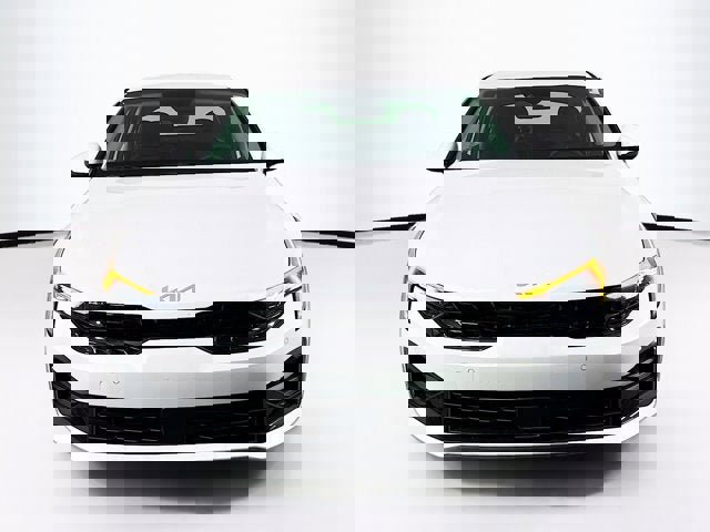 New 2025 Kia K5 LXS image 2