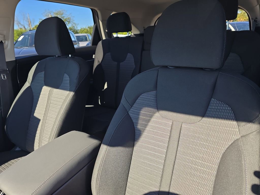 New 2026 Kia Sorento LX FWD image 21