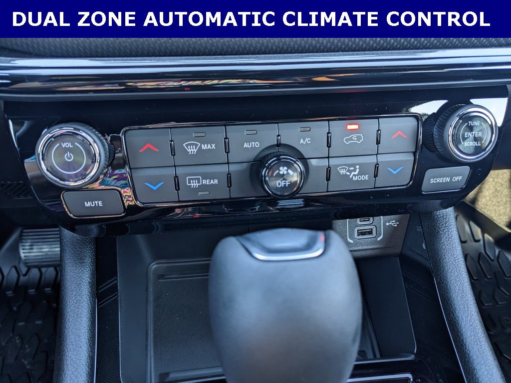 New 2026 Jeep Compass Latitude w/ Quick Order Package 29K image 14