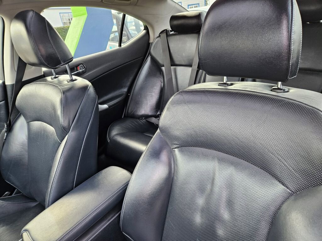Used 2011 Lexus IS 250 w/ Premium Pkg Value Edition image 11