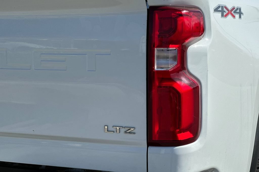 Used 2020 Chevrolet Silverado 2500 LTZ AWD/4WD image 31