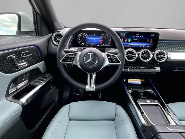 New 2026 Mercedes-Benz GLB 250 image 18