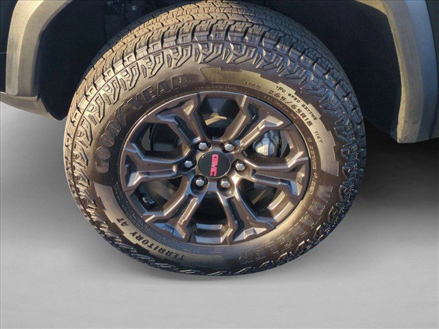 Used 2025 GMC Canyon Elevation RWD image 24