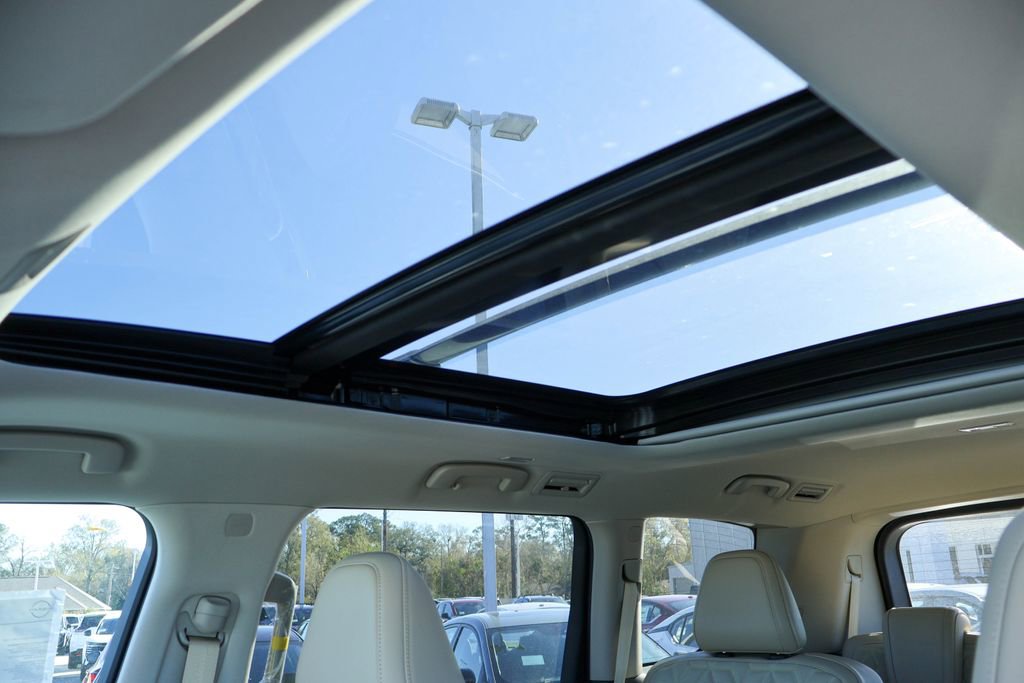 New 2026 Nissan Armada Platinum image 10