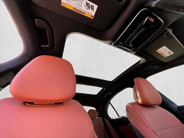 Used 2025 Mercedes-Benz C 300 Sedan image 17