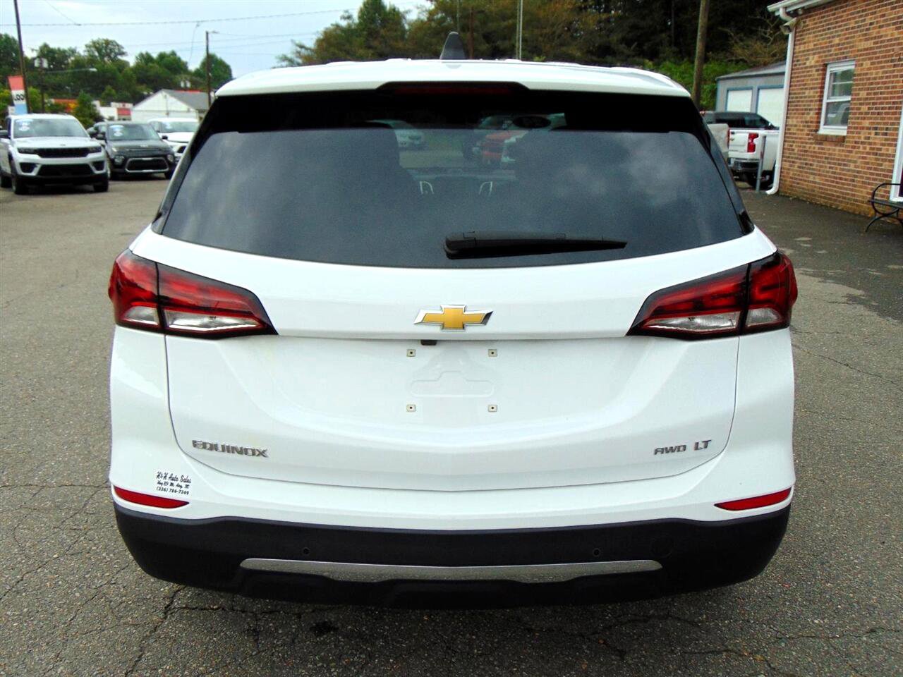 Used 2024 Chevrolet Equinox LT image 7