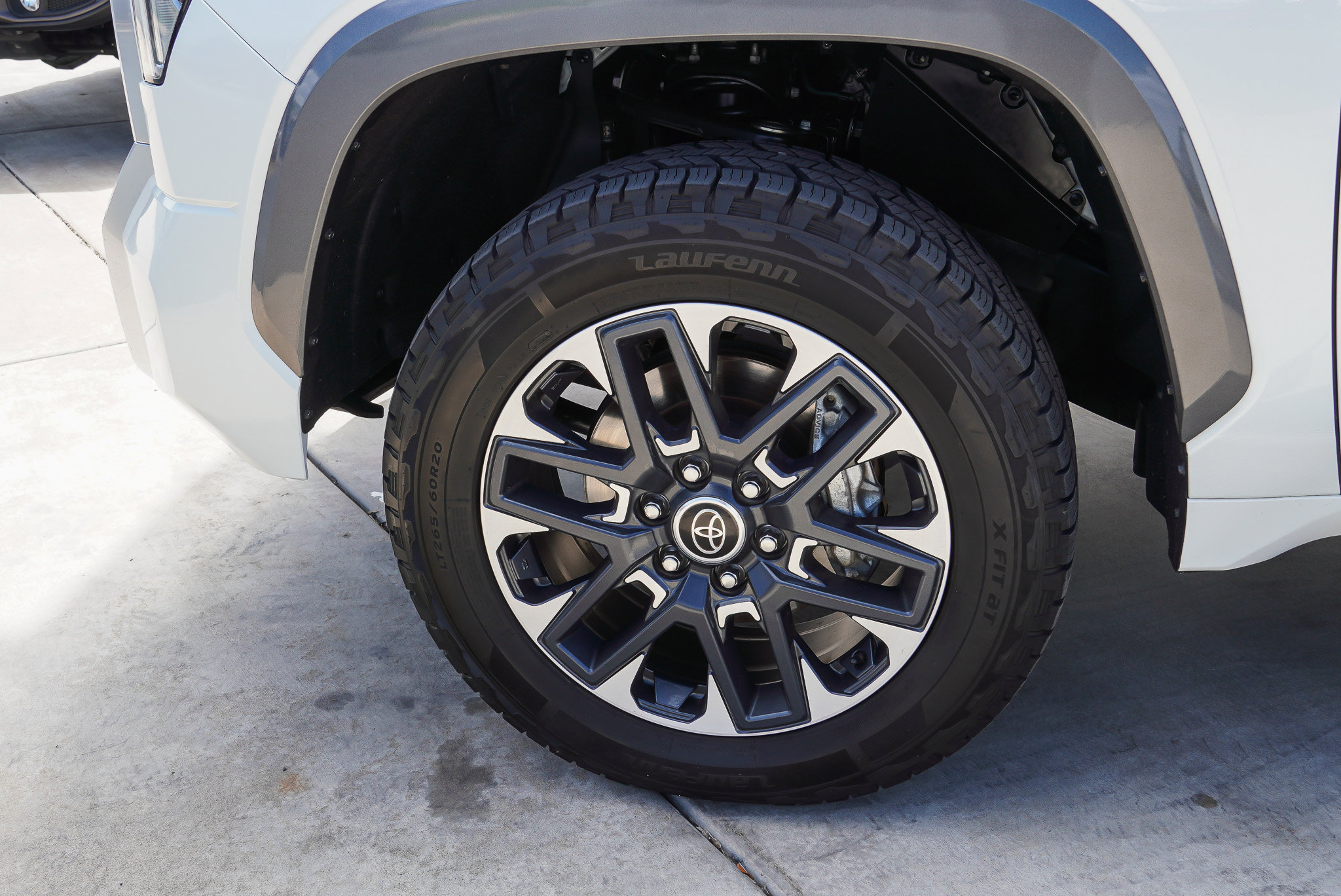 Used 2023 Toyota Tundra Limited AWD/4WD image 12