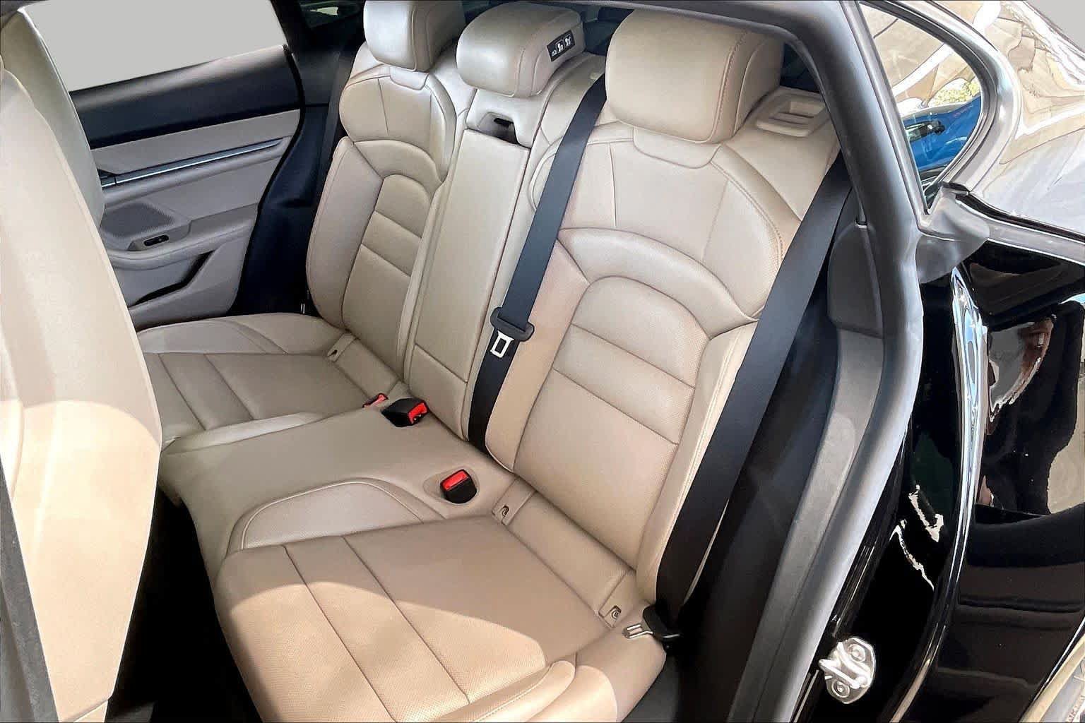 Used 2025 Porsche Taycan RWD image 19