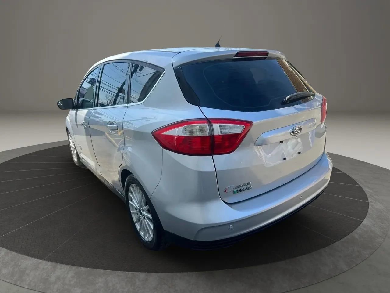 Used 2016 Ford C-MAX Energi SEL w/ Equipment Group 301A image 7