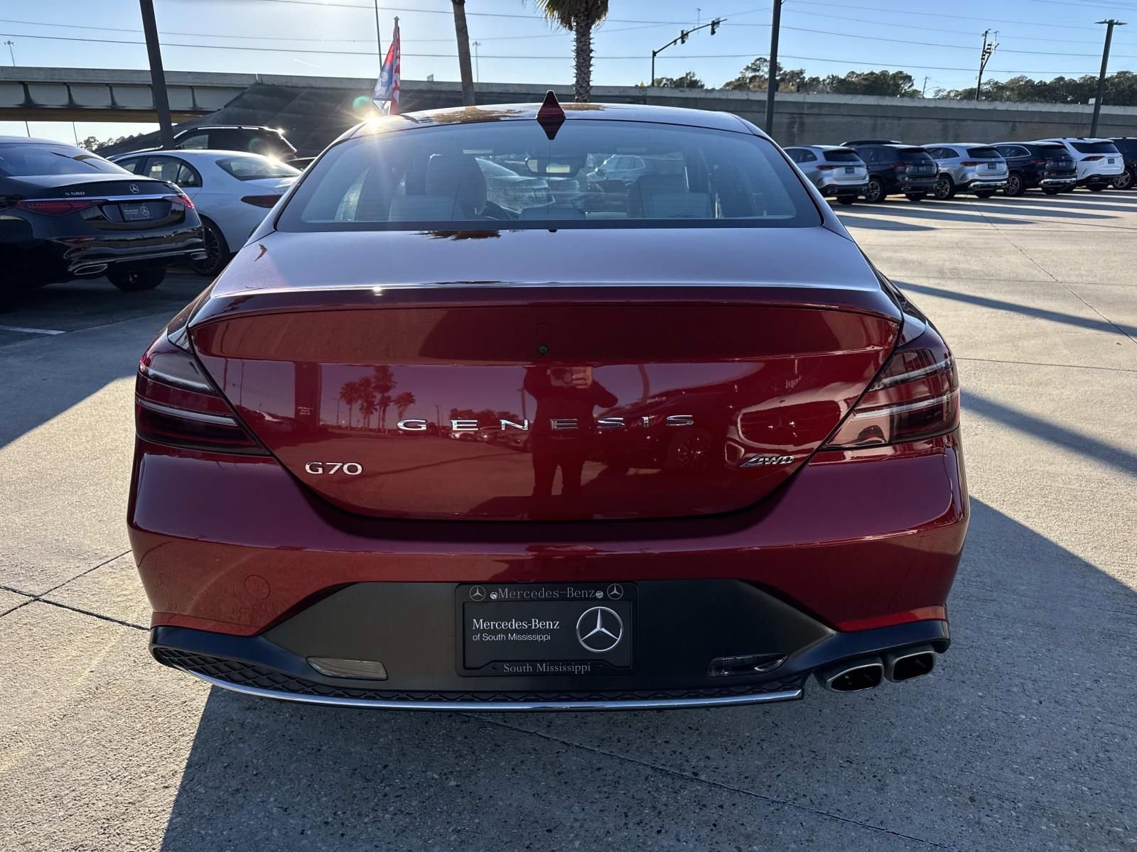Used 2023 Genesis G70 2.0T image 6