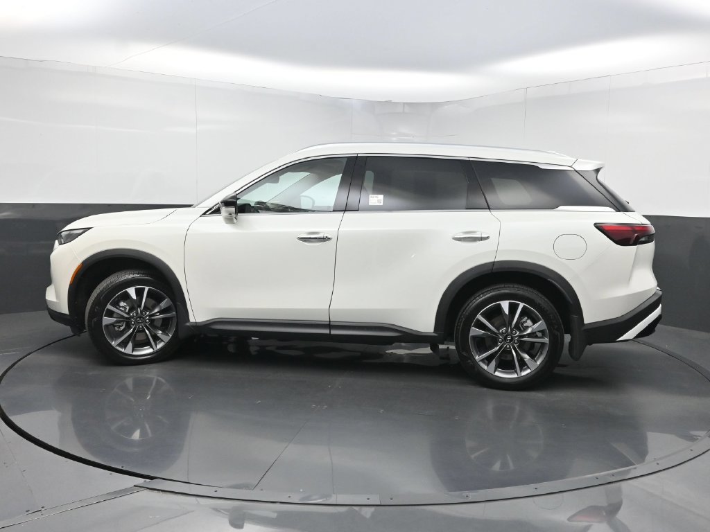 Used 2023 INFINITI QX60 Luxe w/ Performance Audio Package FWD image 46