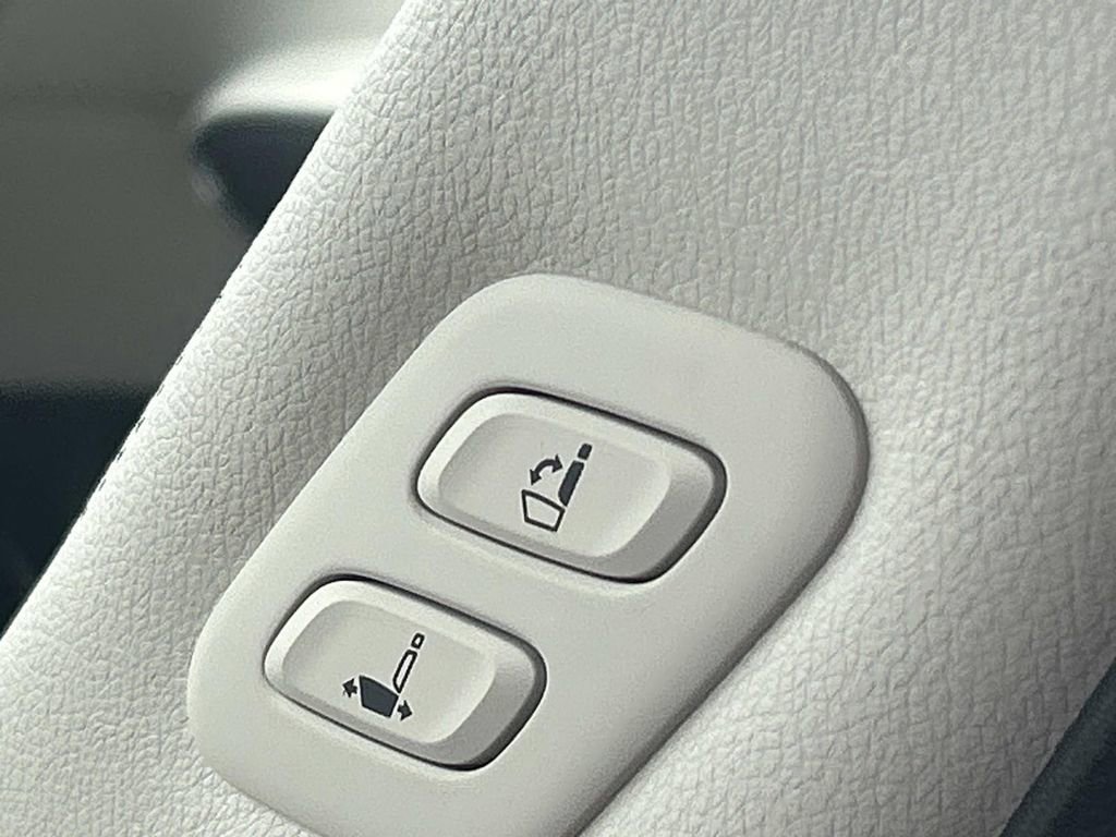 New 2026 Genesis GV70 2.5T Select image 23