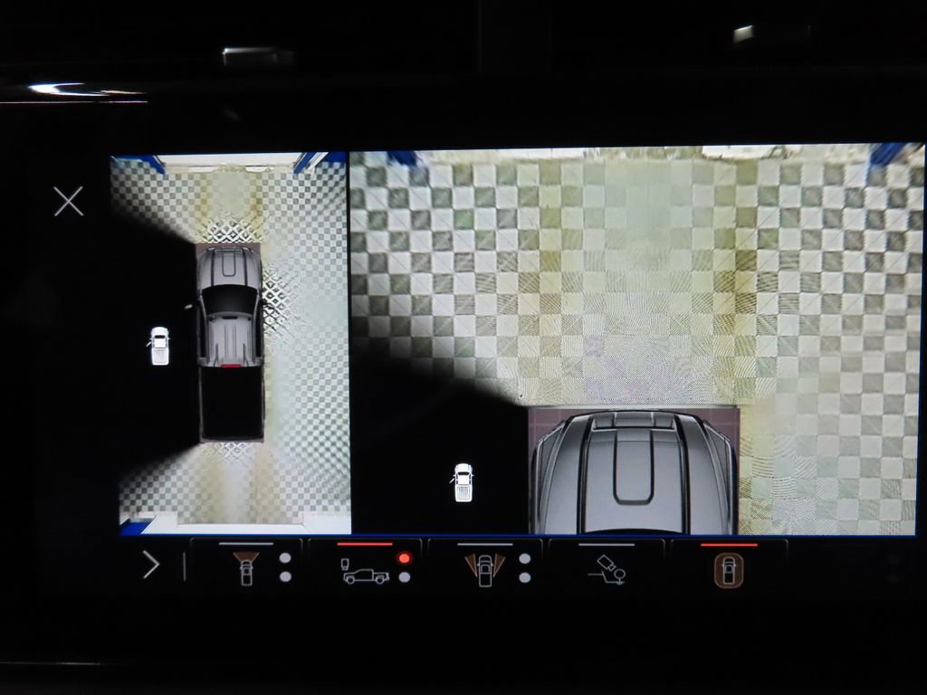 Used 2025 GMC Sierra 2500 AT4 image 16