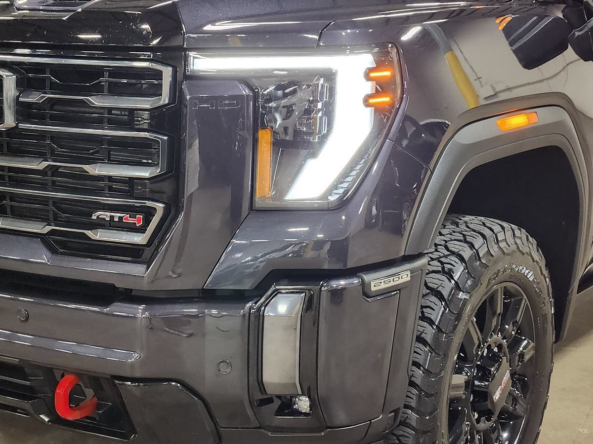 Used 2024 GMC Sierra 2500 AT4 w/ AT4 Premium Plus Package AWD/4WD image 14