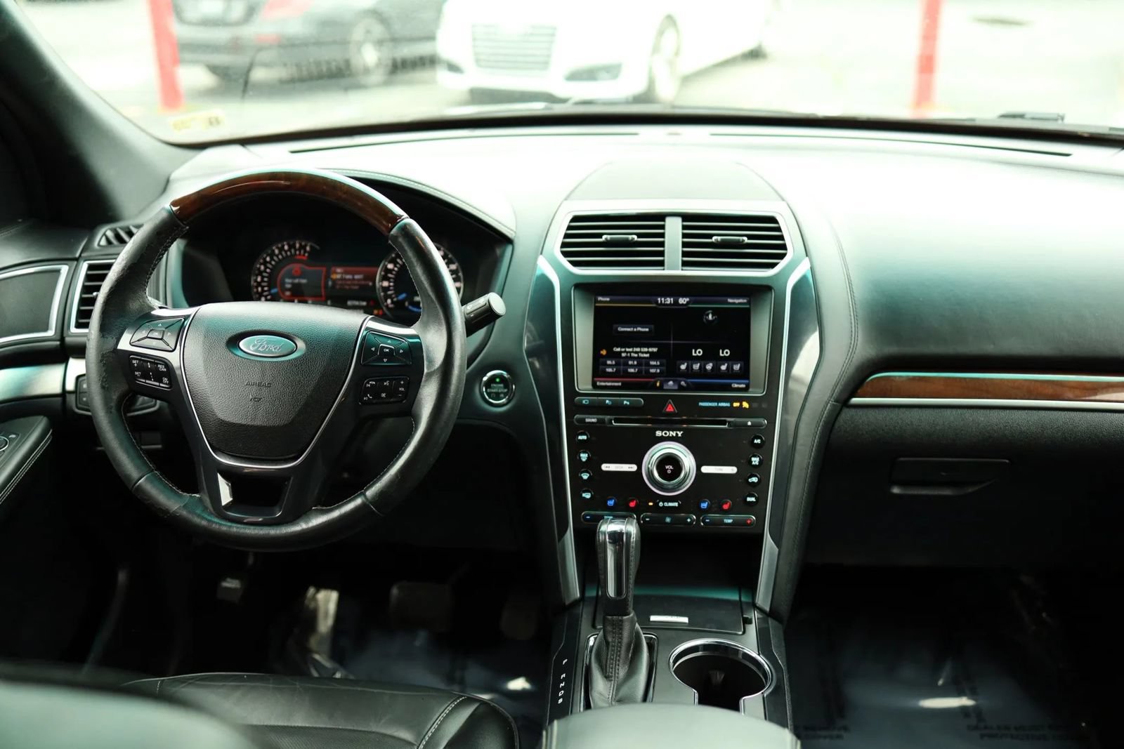 Used 2016 Ford Explorer Platinum AWD/4WD image 33