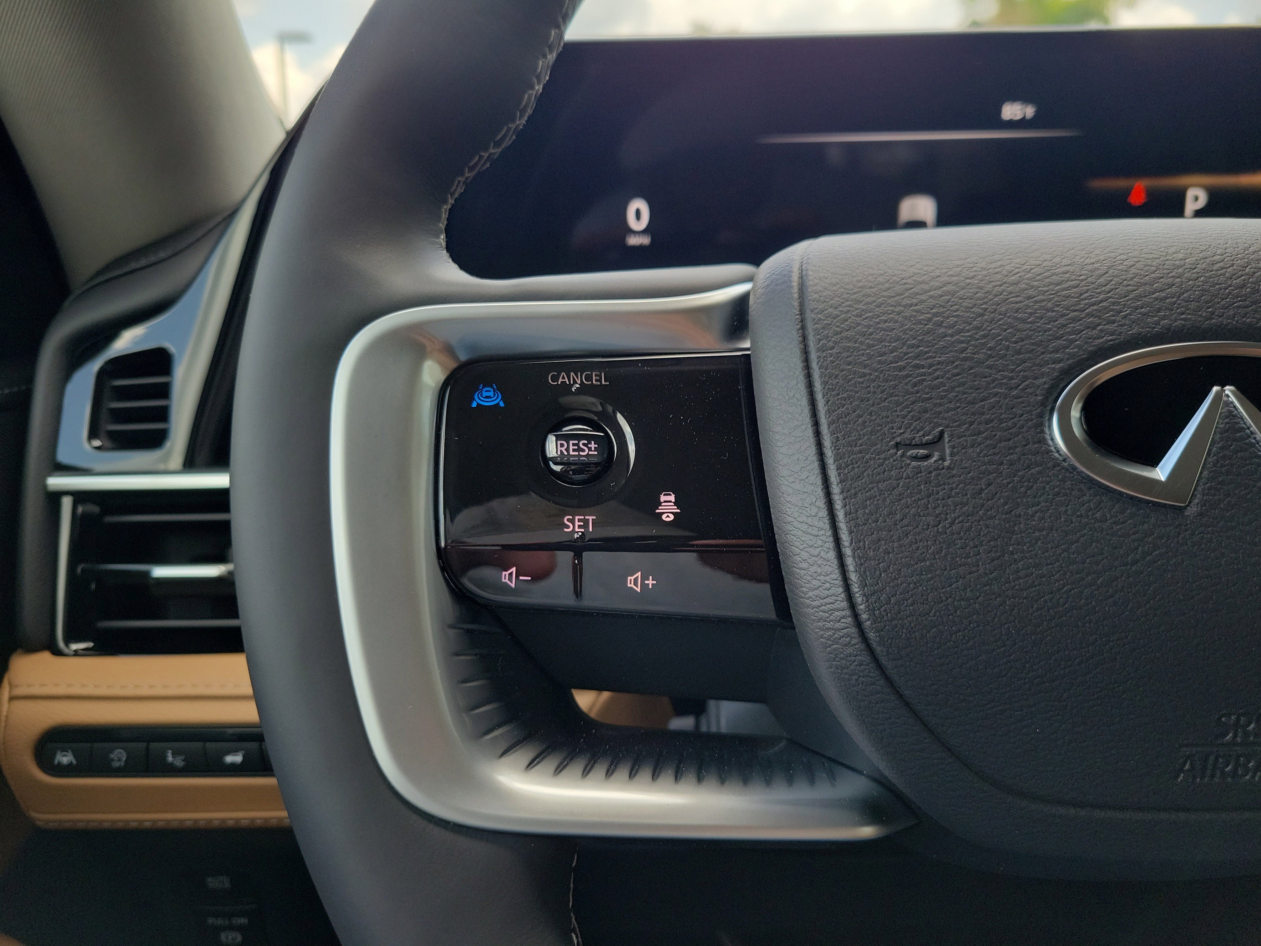 New 2026 INFINITI QX80 Luxe image 30