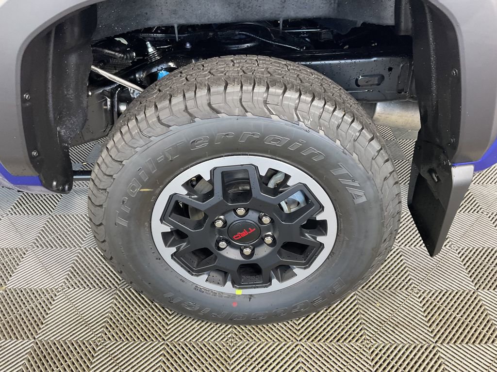 New 2025 Toyota Tacoma TRD Off-Road image 5