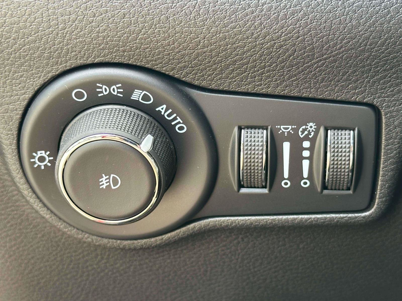 Used 2024 Jeep Compass Limited AWD/4WD image 19