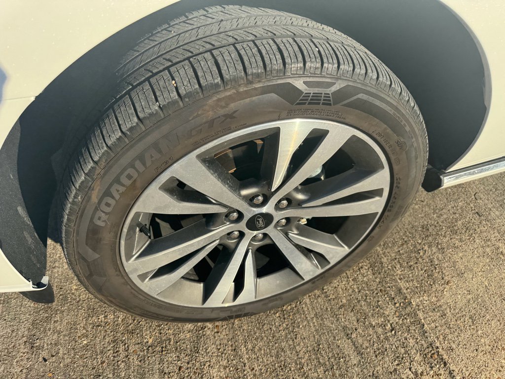 Used 2021 Ford Expedition Platinum image 9