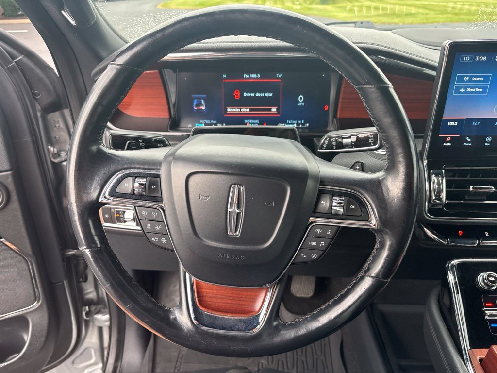 Used 2022 Lincoln Navigator Reserve AWD/4WD image 14