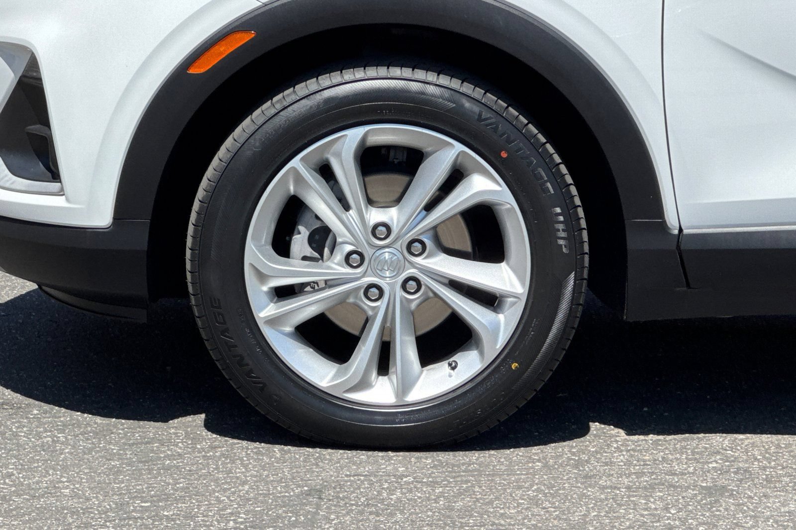Used 2023 Buick Encore GX Preferred FWD image 30