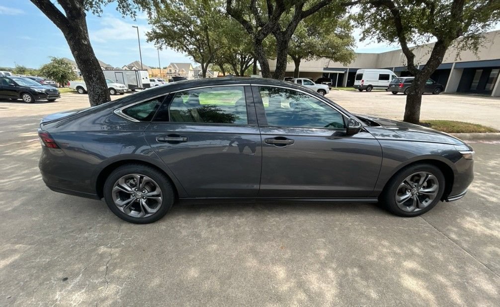 Certified 2023 Honda Accord EX image 5