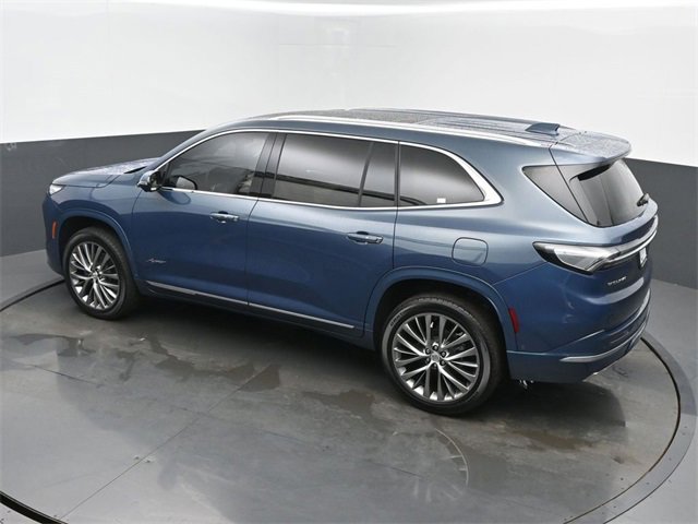 Certified 2025 Buick Enclave Avenir image 40