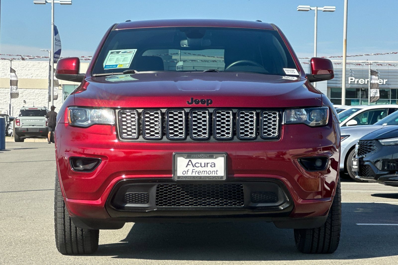 Used 2022 Jeep Grand Cherokee Laredo X AWD/4WD image 9