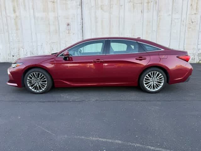 Used 2019 Toyota Avalon Limited w/ Advanced Safety Package FWD image 5