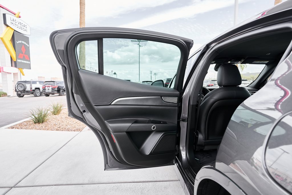 Used 2023 Maserati Grecale GT image 17