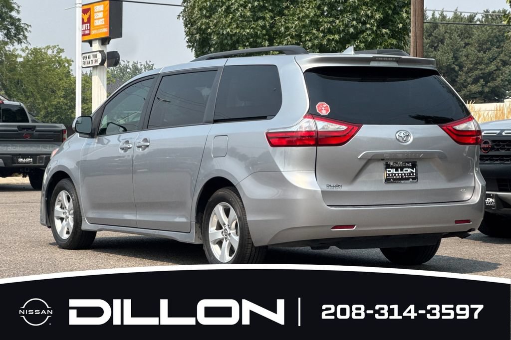 Used 2018 Toyota Sienna LE FWD image 6