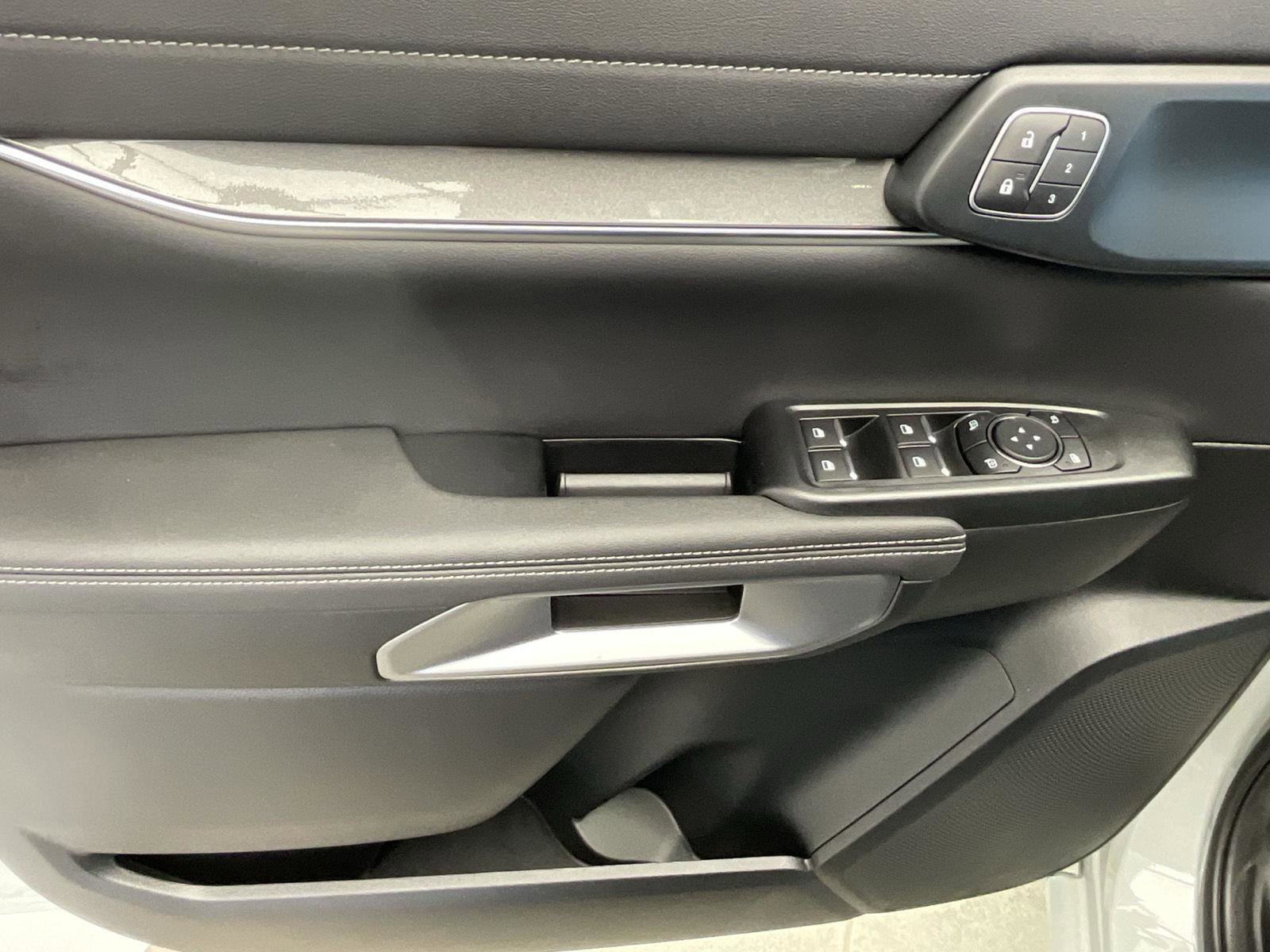 New 2024 Ford Ranger Lariat w/ Trailer Tow Package image 23