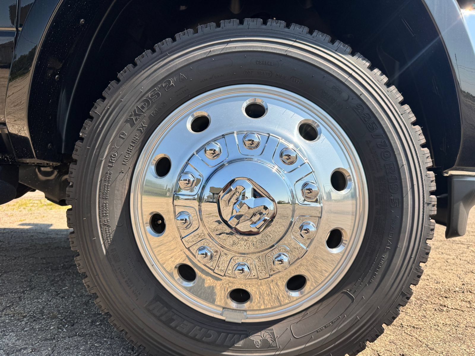 New 2026 RAM 5500 4x4 Regular Cab image 26