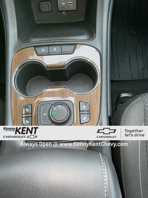 Certified 2023 GMC Acadia SLE w/ Driver Convenience Package image 28