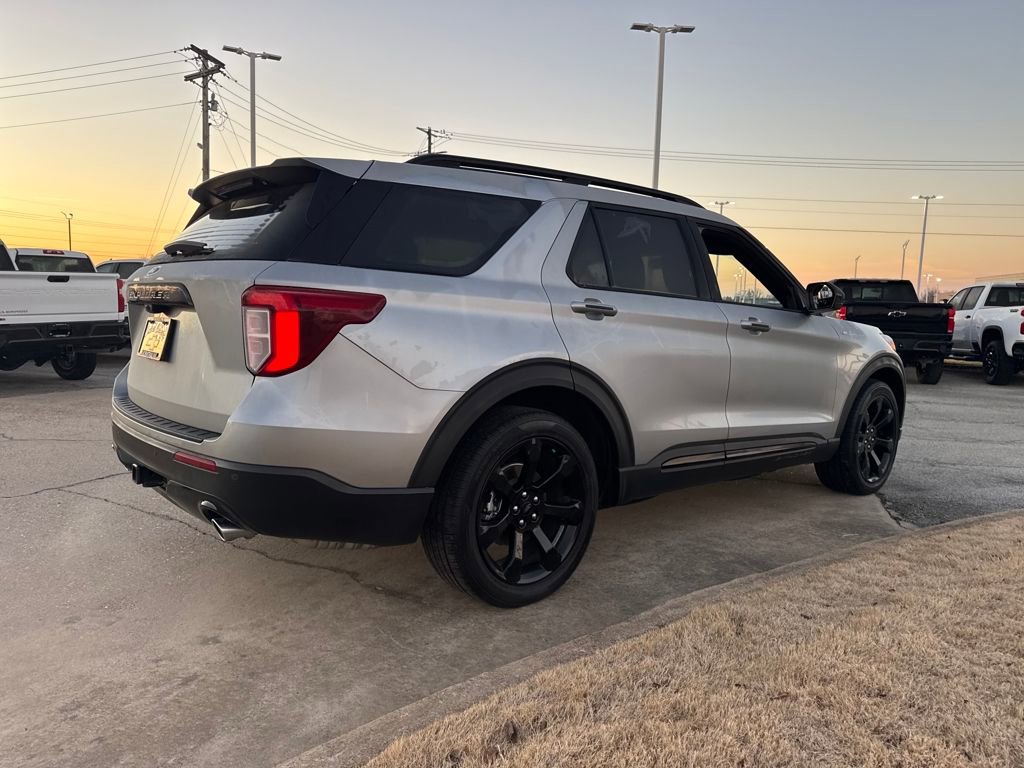 Used 2023 Ford Explorer ST-Line w/ Class IV Trailer Tow Package image 6