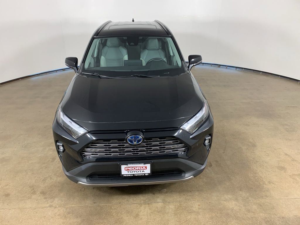 Used 2022 Toyota RAV4 Limited image 4