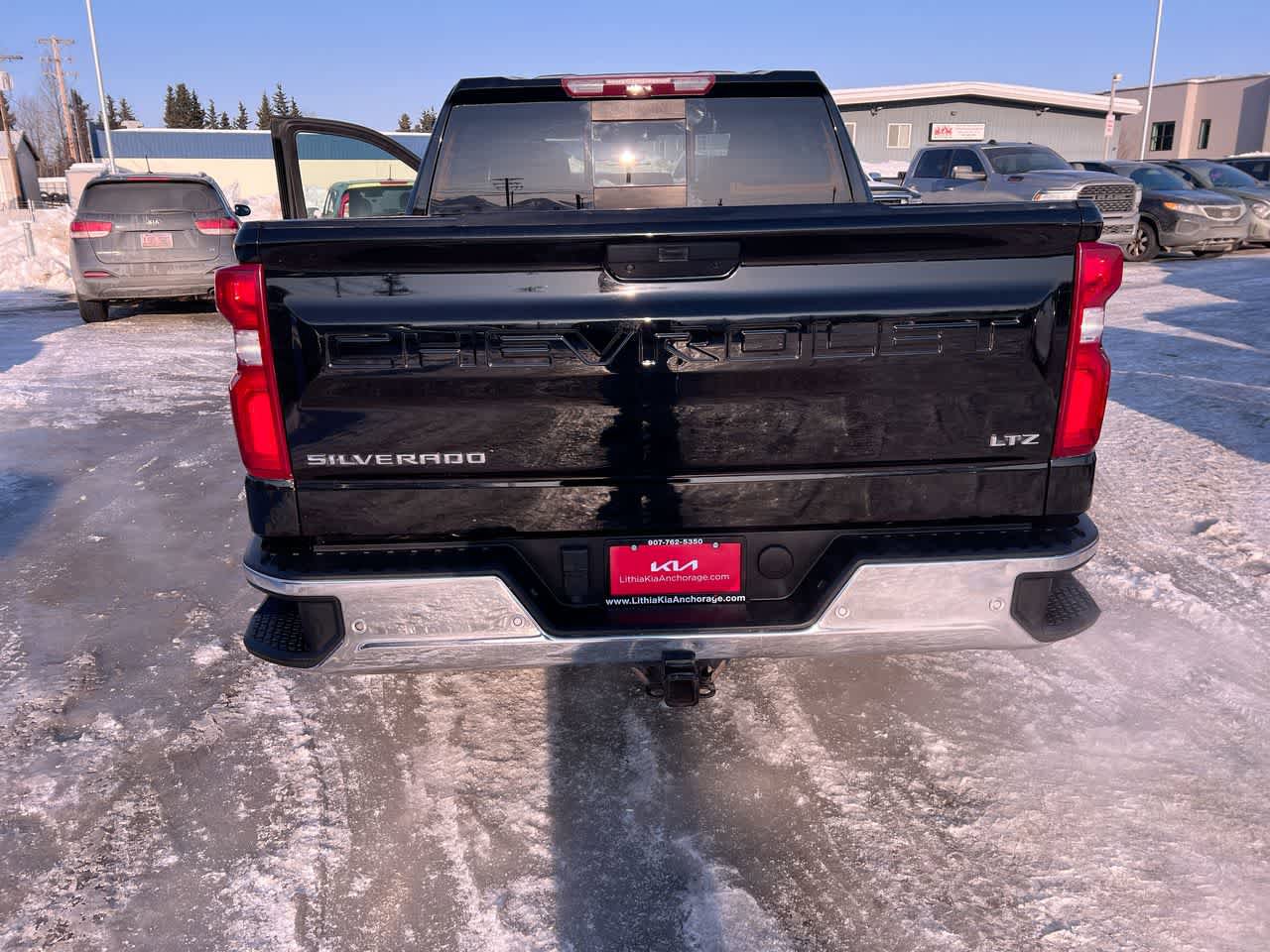 Used 2021 Chevrolet Silverado 1500 LTZ w/ Technology Package AWD/4WD image 26