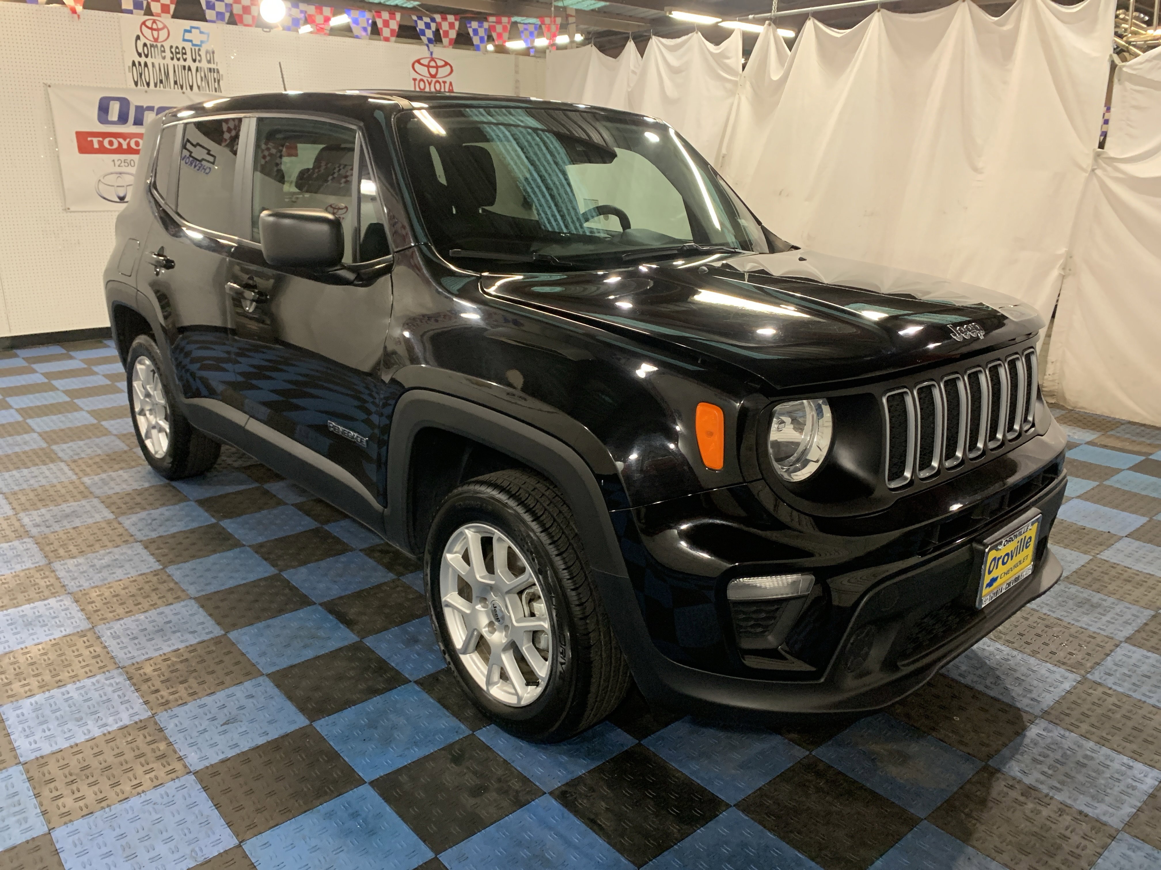 Used 2023 Jeep Renegade Latitude image 8