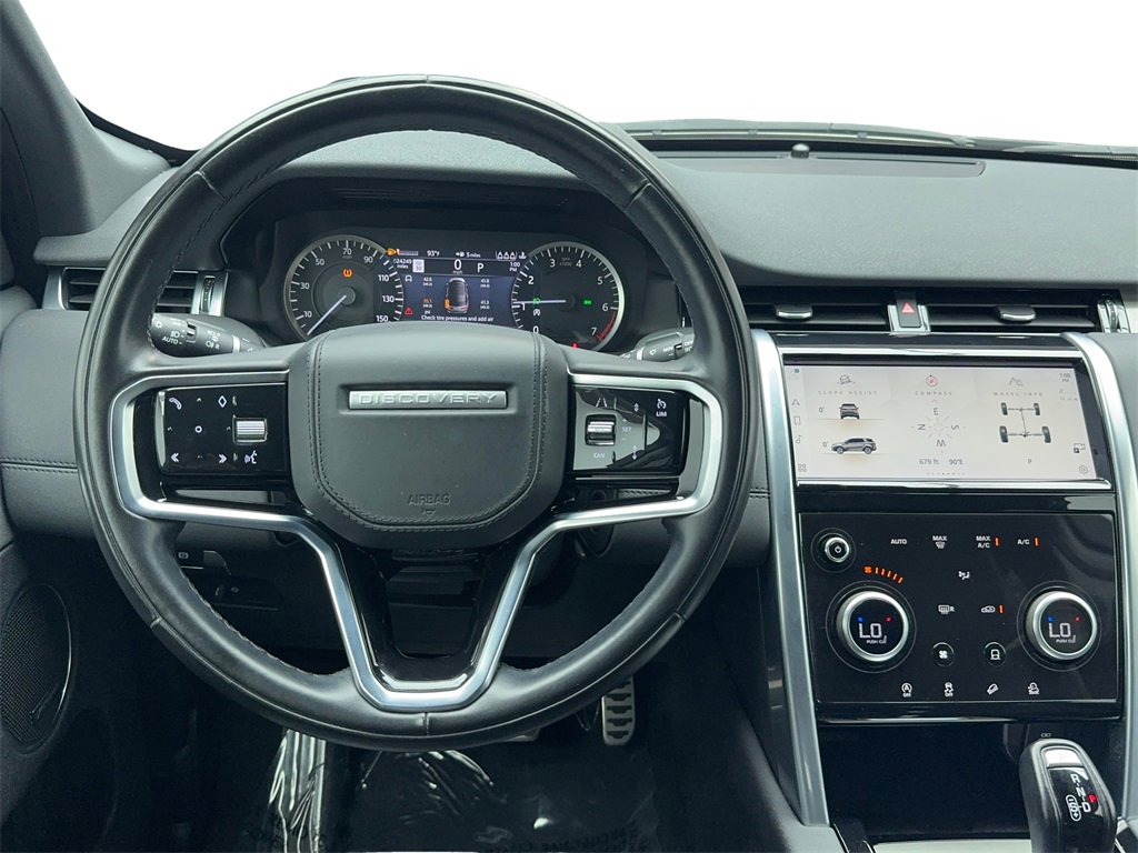 Used 2023 Land Rover Discovery Sport SE image 17