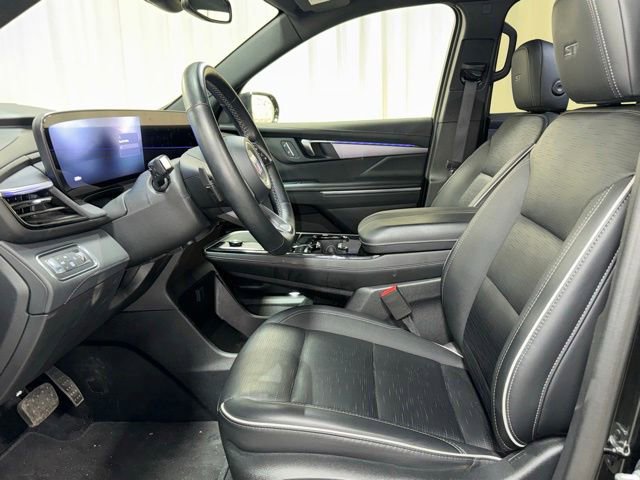 Used 2025 Buick Enclave Sport Touring AWD/4WD image 14