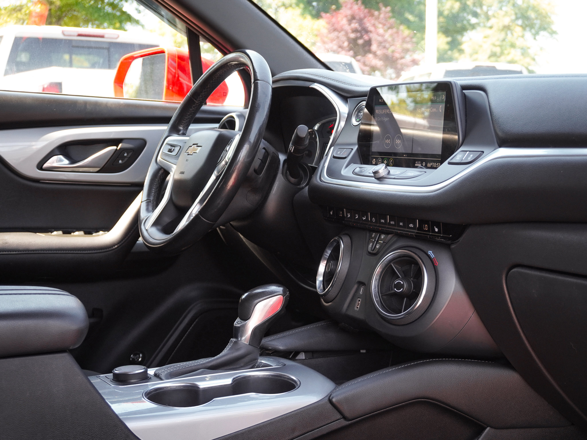 Used 2020 Chevrolet Blazer LT AWD/4WD image 33