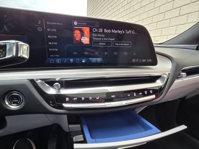 Used 2024 Cadillac Lyriq Luxury AWD/4WD image 44